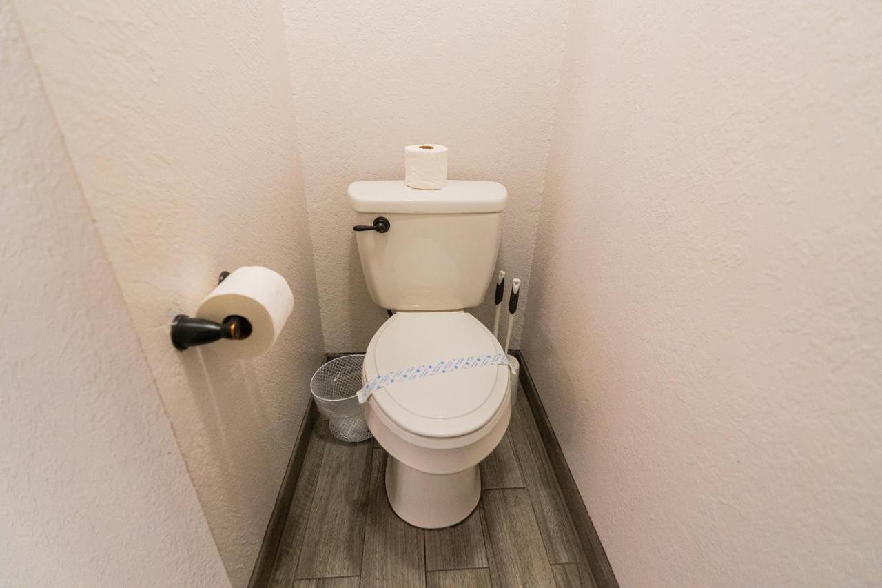 Spacious 4-Bedroom 2-Bath Abode ウィンターヘイブン エクステリア 写真