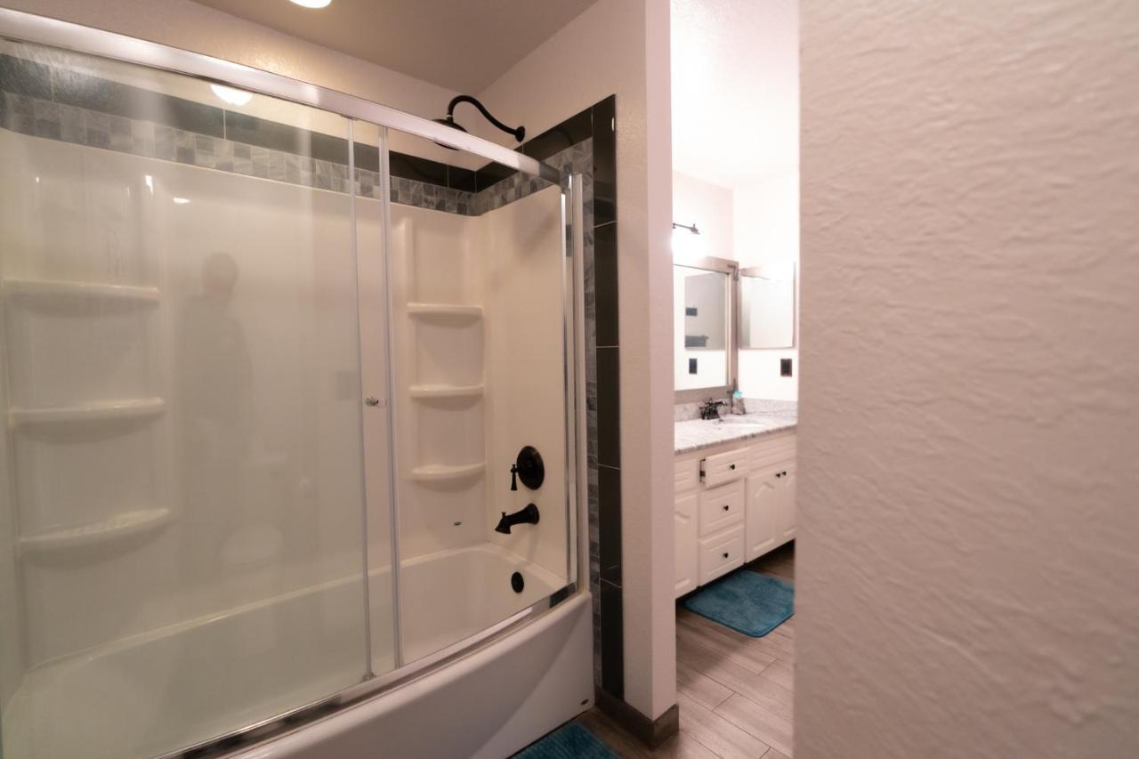 Spacious 4-Bedroom 2-Bath Abode ウィンターヘイブン エクステリア 写真